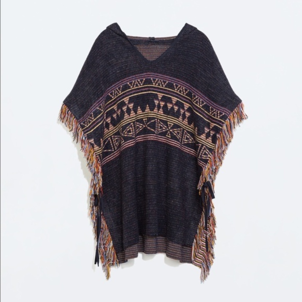 Zara Trafaluc Poncho